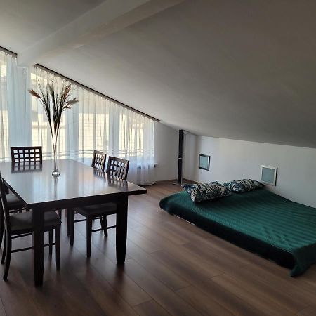 Pokoje I Apartament Do Wynajecia Apartman Bielsk Podlaski Kültér fotó